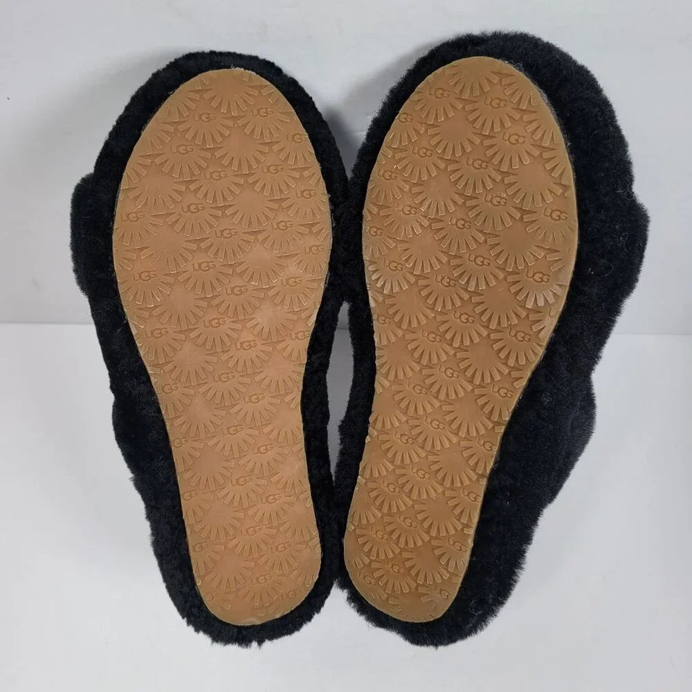 UGG kid black